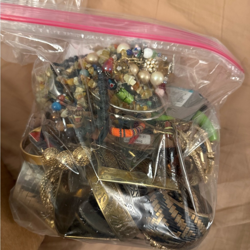 Assorted Women's Accessory Set